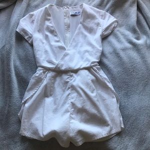 TIGER MIST Tie Back White Linen Romper